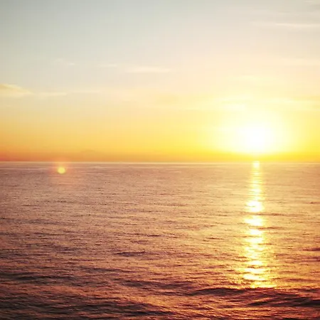 Elysium Paros חריסי אקטי